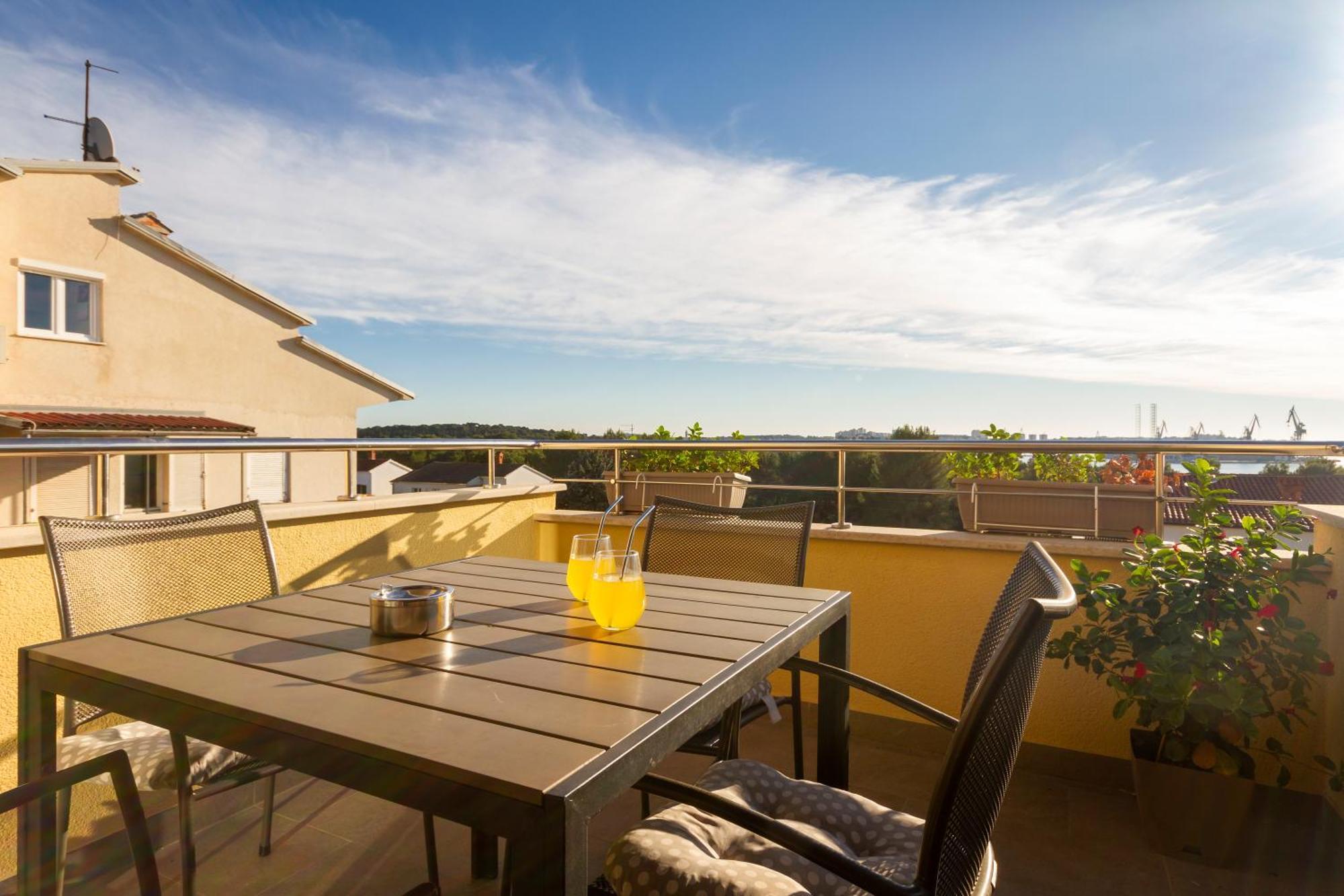 Apartman Mirjan Pula Exterior foto